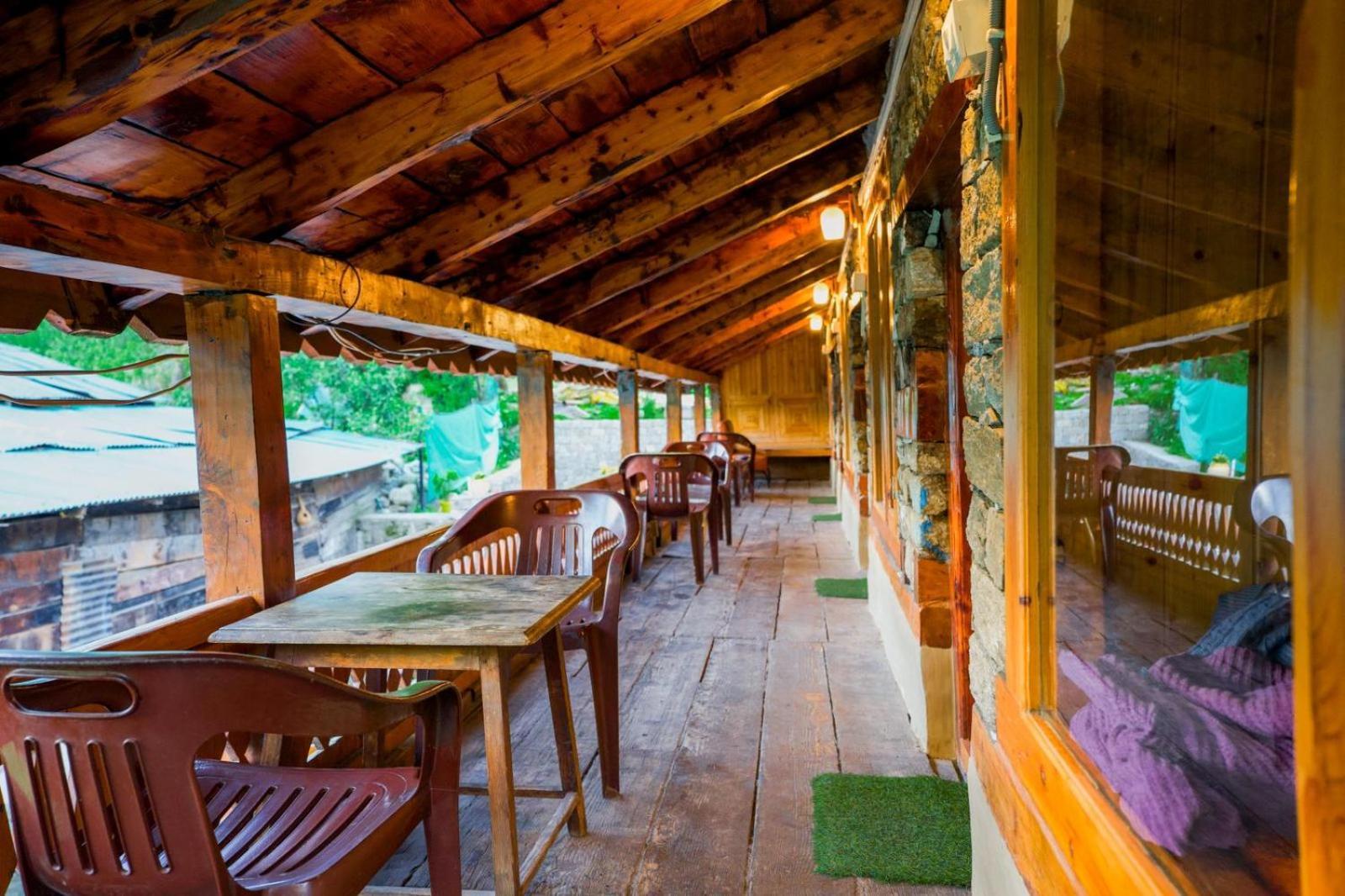 Mudhouse Old Manali Bed & Breakfast - Manali (Himachal Pradesh) — Photos 3